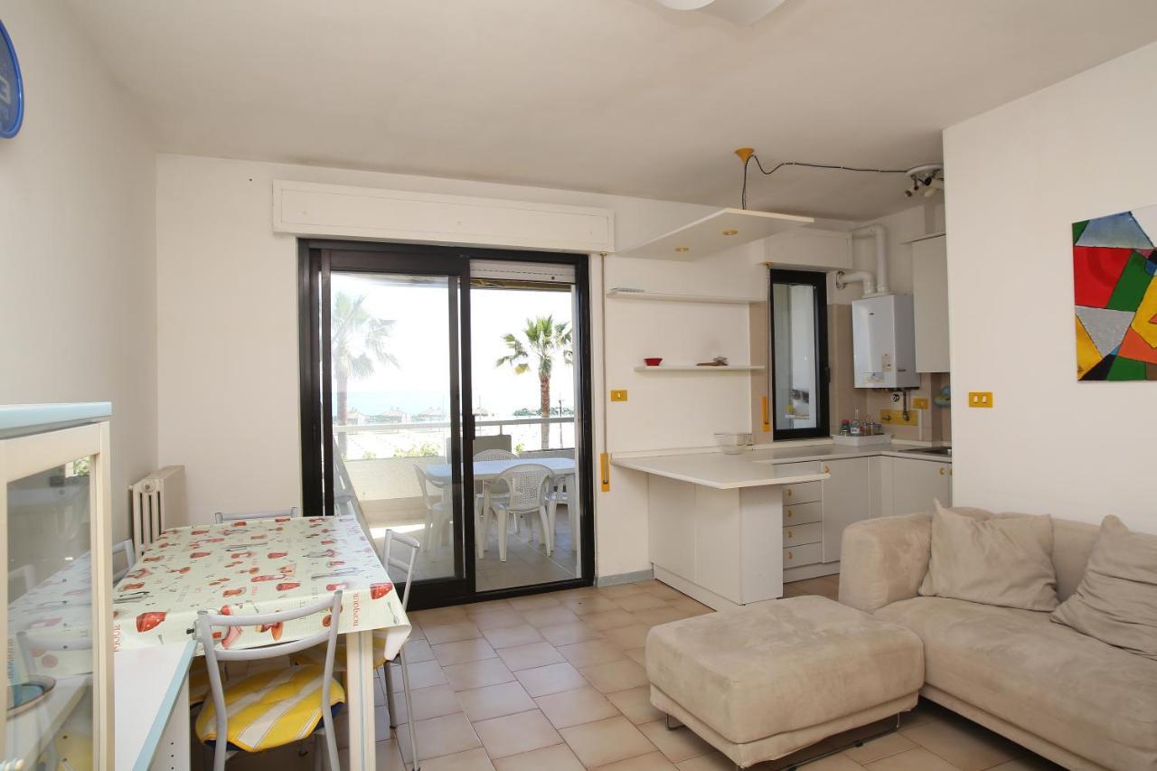Residence Le Palme Montesilvano Marina Exterior foto